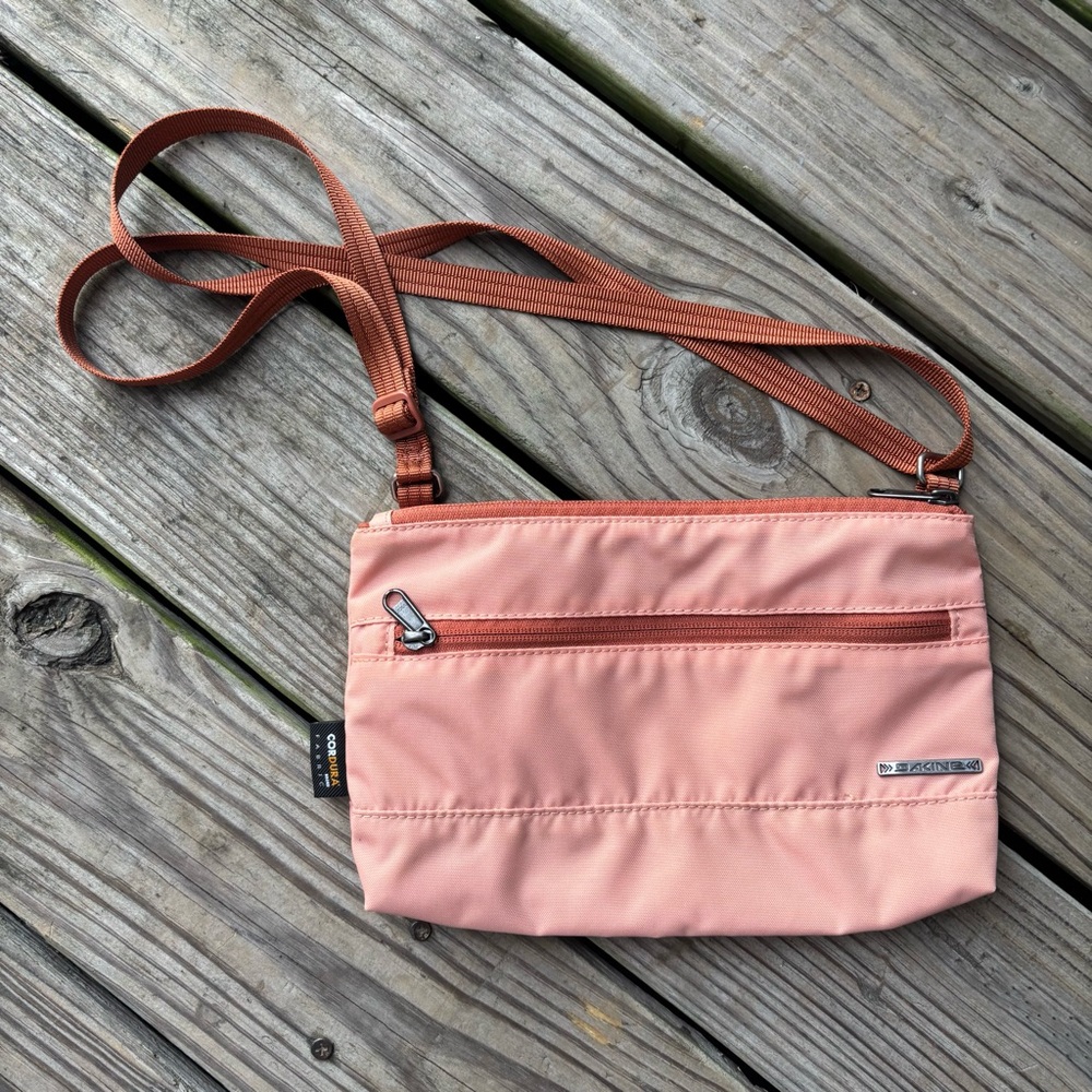 Dakine Jacky Crossbody Handbag in Muted Clay